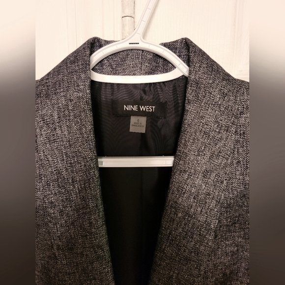 Nine West | 1 Button Shawl Collar Blazer | Smoke Gray & Black | Size 6 - Picture 5 of 8